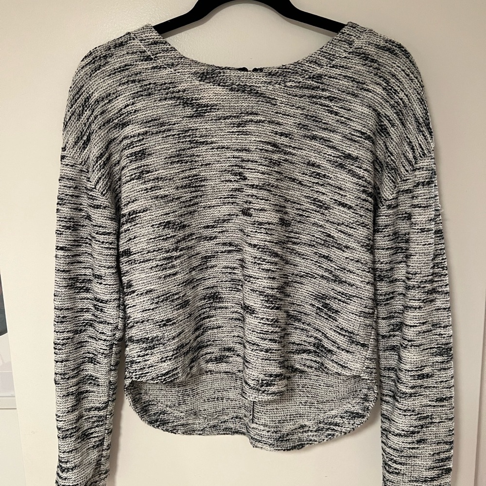 Lush cotton polyester blend long sleeve shirt size Medium.